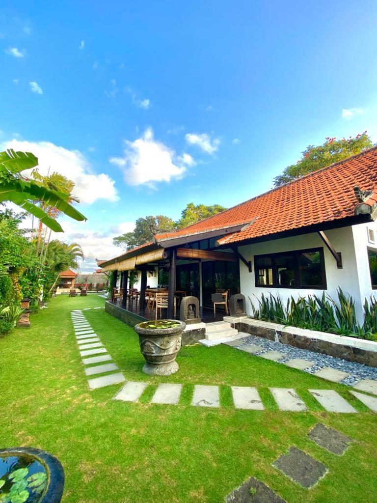 Hotel Puri Ayu Canggu Exterior foto