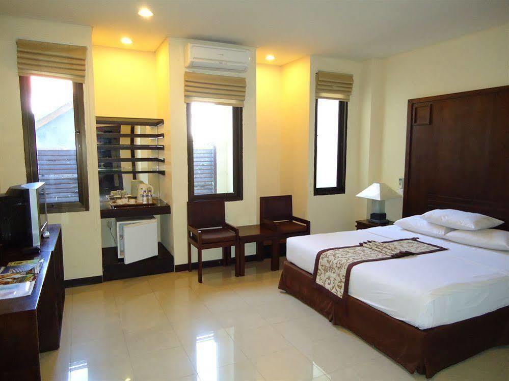 Hotel Puri Ayu Canggu Exterior foto